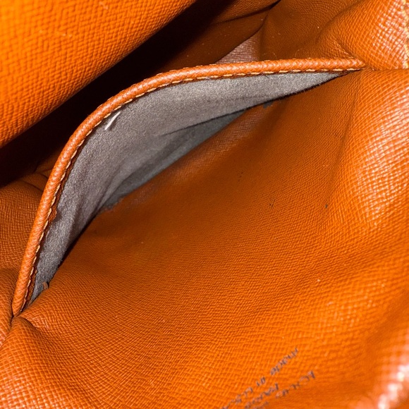 Authentic Louis Vuitton Monogram Amazone Crossbody - Picture 14 of 15